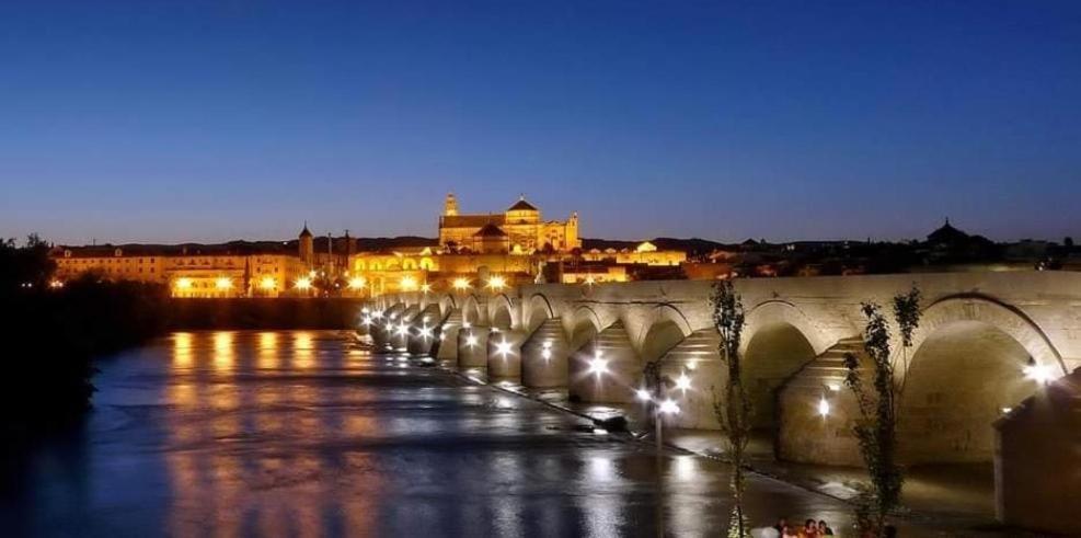 A 20 Metros De La Mezquita Catedral ,Apartamentos Turistico Cespedes 5 科爾多瓦 外观 照片