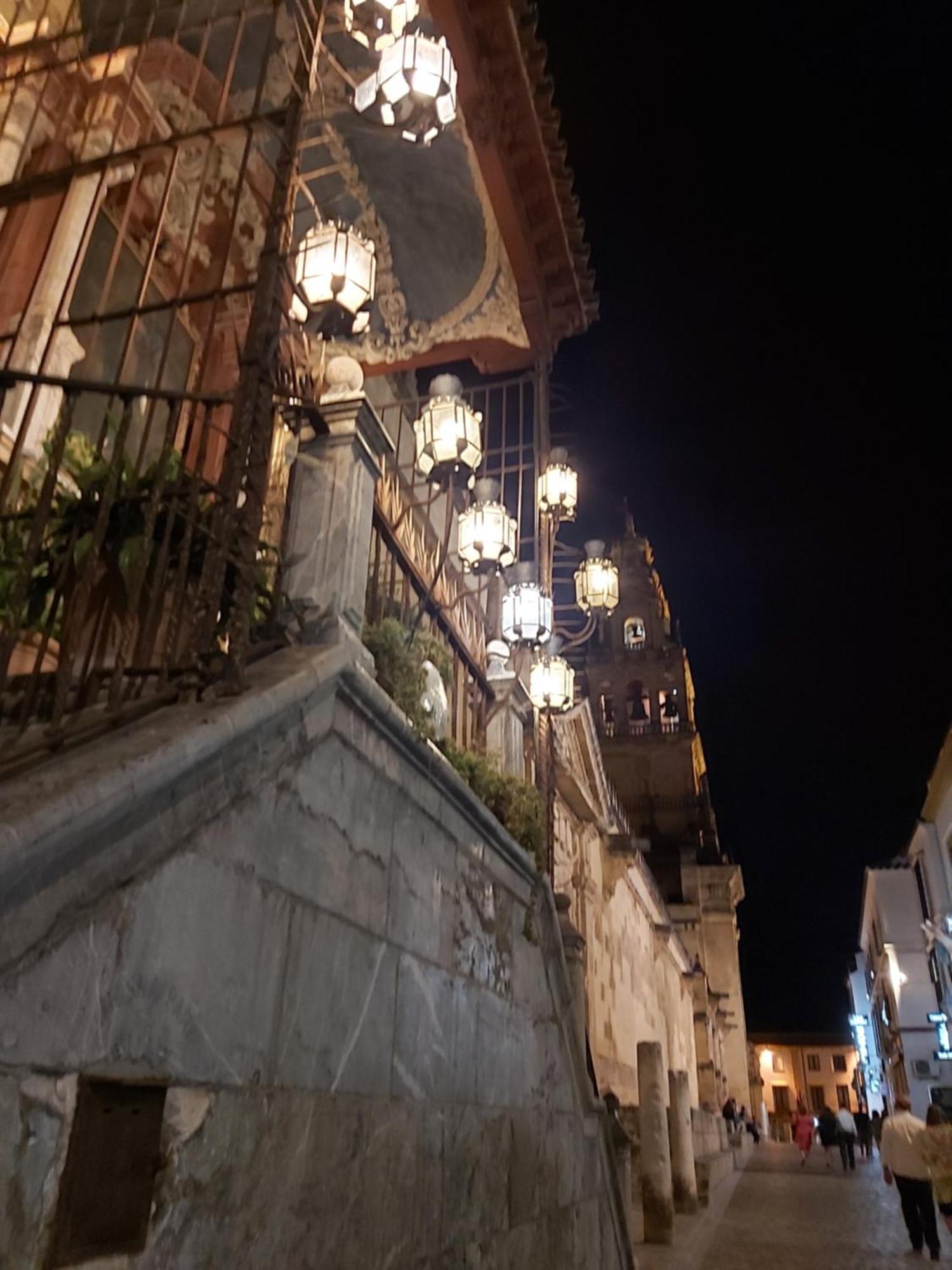 A 20 Metros De La Mezquita Catedral ,Apartamentos Turistico Cespedes 5 科爾多瓦 客房 照片
